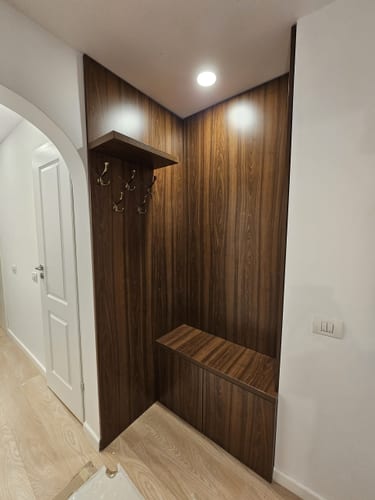 Iulia SanFrancisco Hol